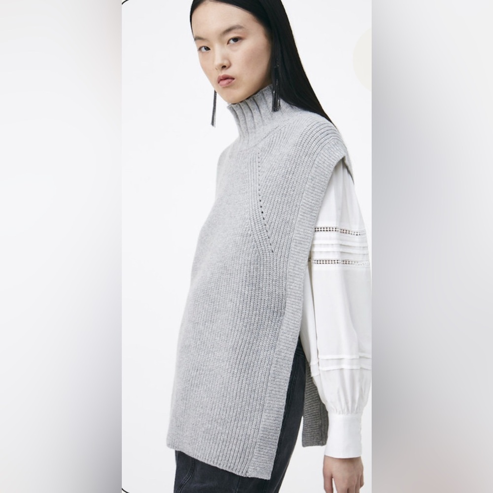 SUNCOO Pacome Light Gray Turtleneck Sweater Vest.  Never worn.  Paris T1 size